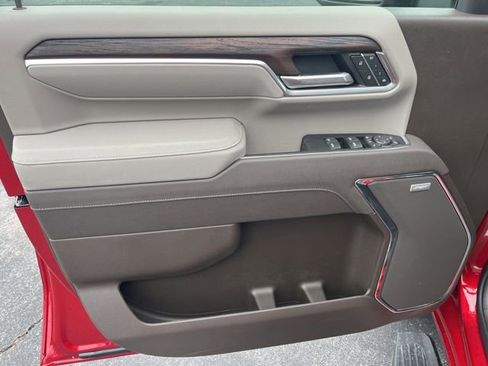 New 2026 GMC Sierra 2500 SLT w/ SLT Premium Package image 15