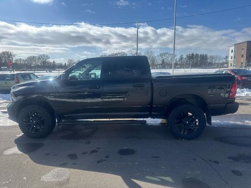 Used 2017 RAM 1500 Express w/ Black Ram 1500 Express Group image 8