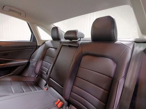 Used 2021 Volkswagen Jetta SE image 23