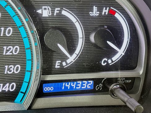 Used 2010 Toyota Venza image 19