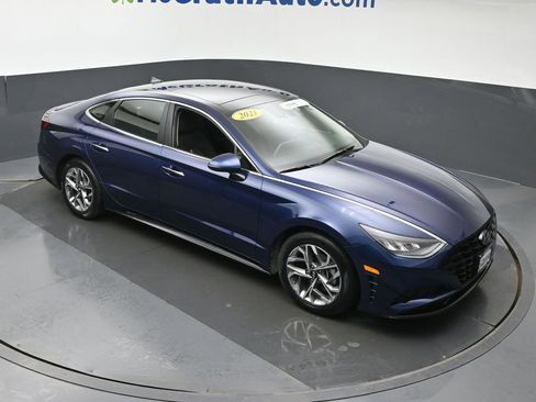 Used 2021 Hyundai Sonata SEL w/ Convenience Package FWD image 3