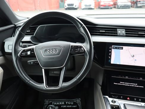 Used 2024 Audi Q8 e-tron Prestige w/ Prestige Package image 10