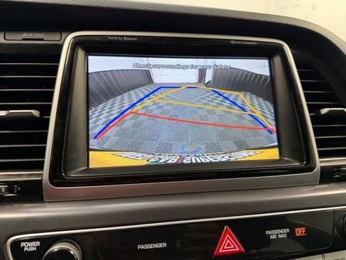 Used 2018 Hyundai Sonata Limited FWD image 24