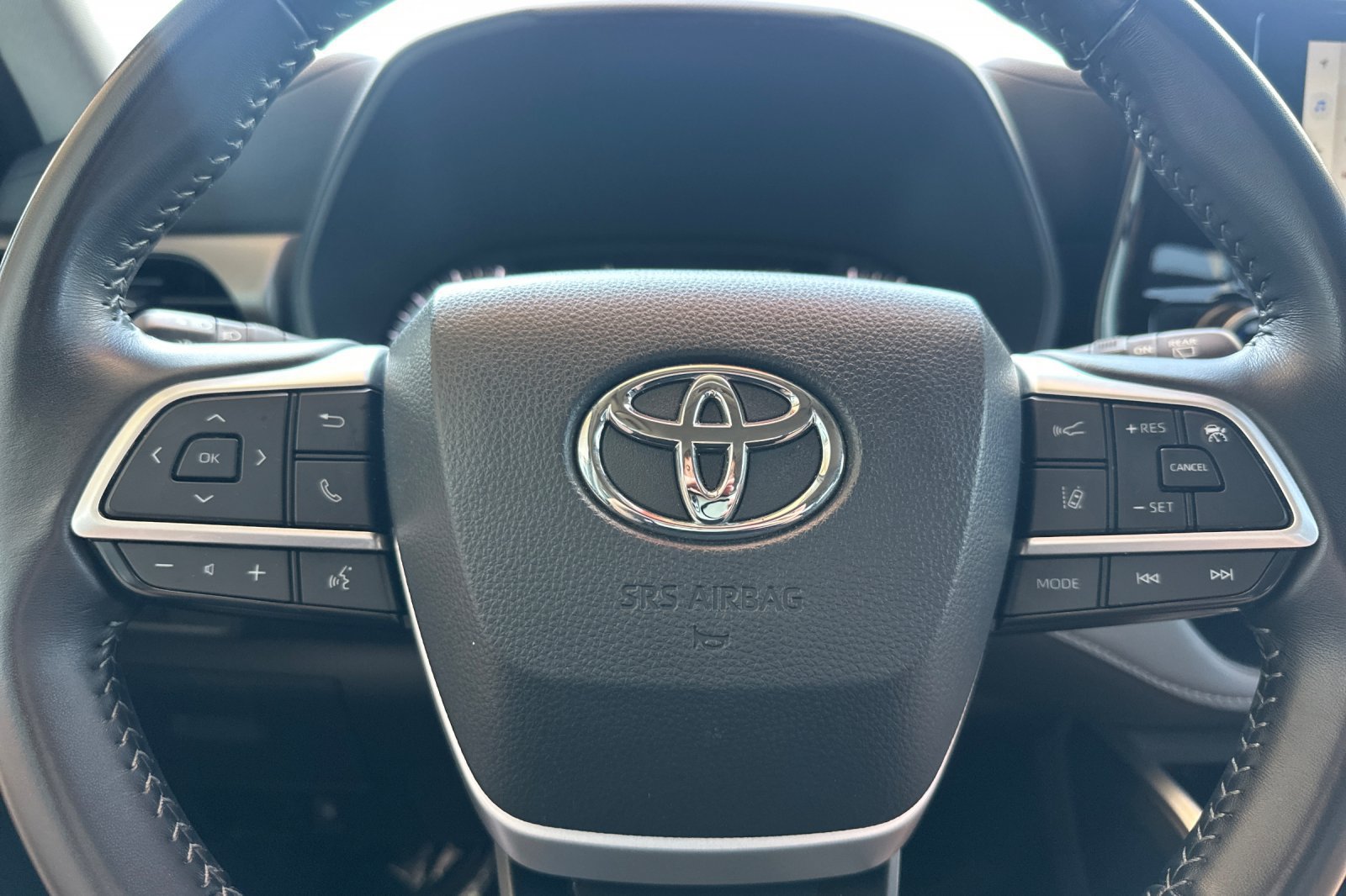 Certified 2025 Toyota Highlander LE AWD/4WD image 28