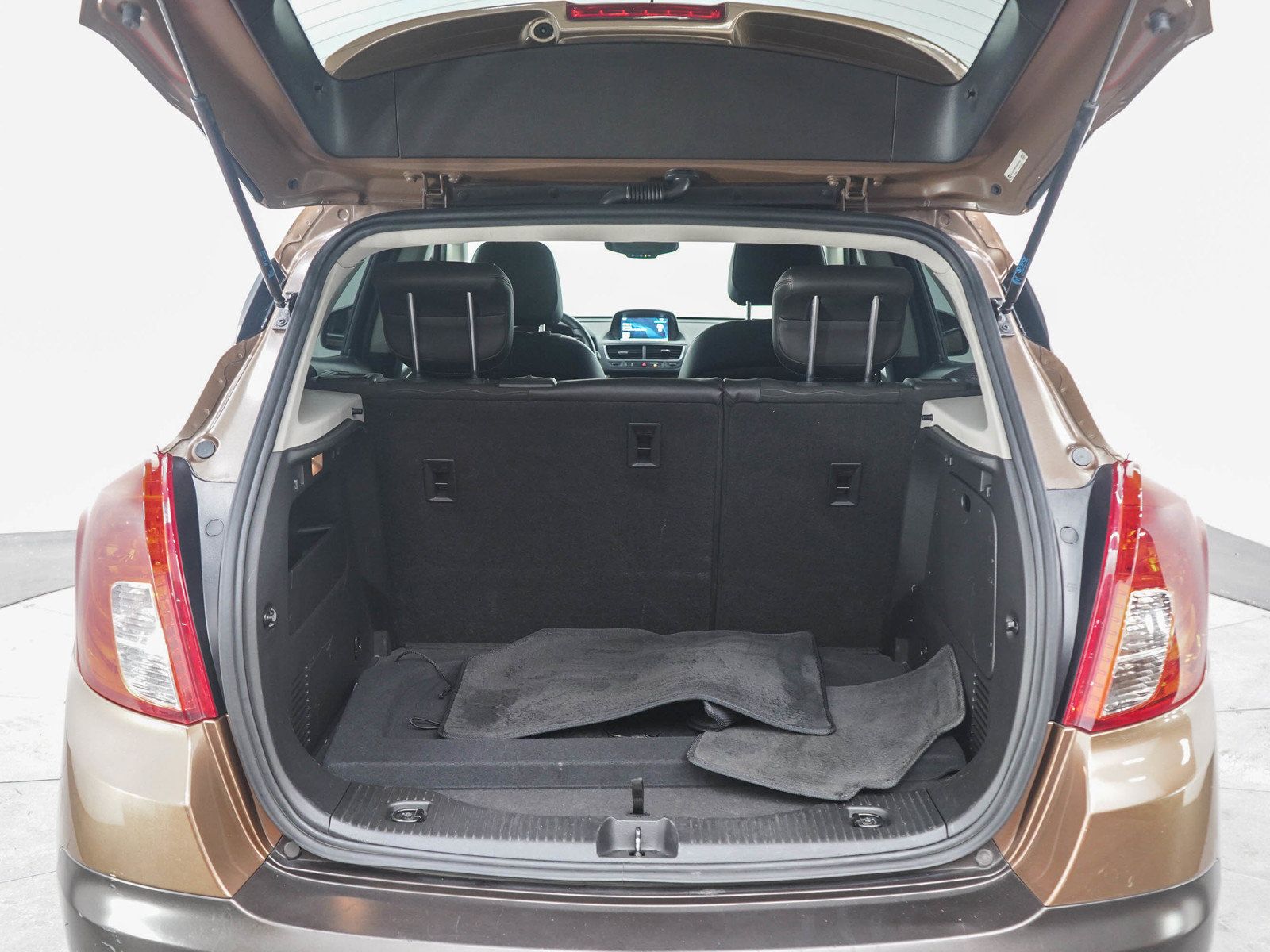 Used 2016 Buick Encore Sport Touring AWD/4WD image 17