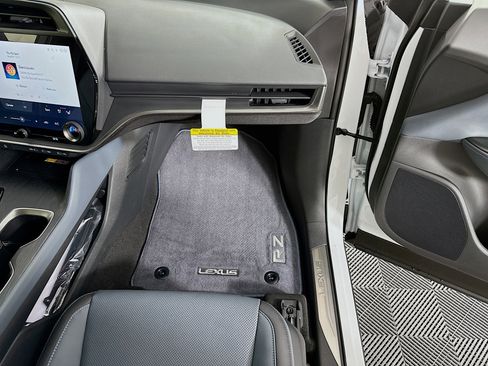 New 2026 Lexus RZ 450e AWD image 33