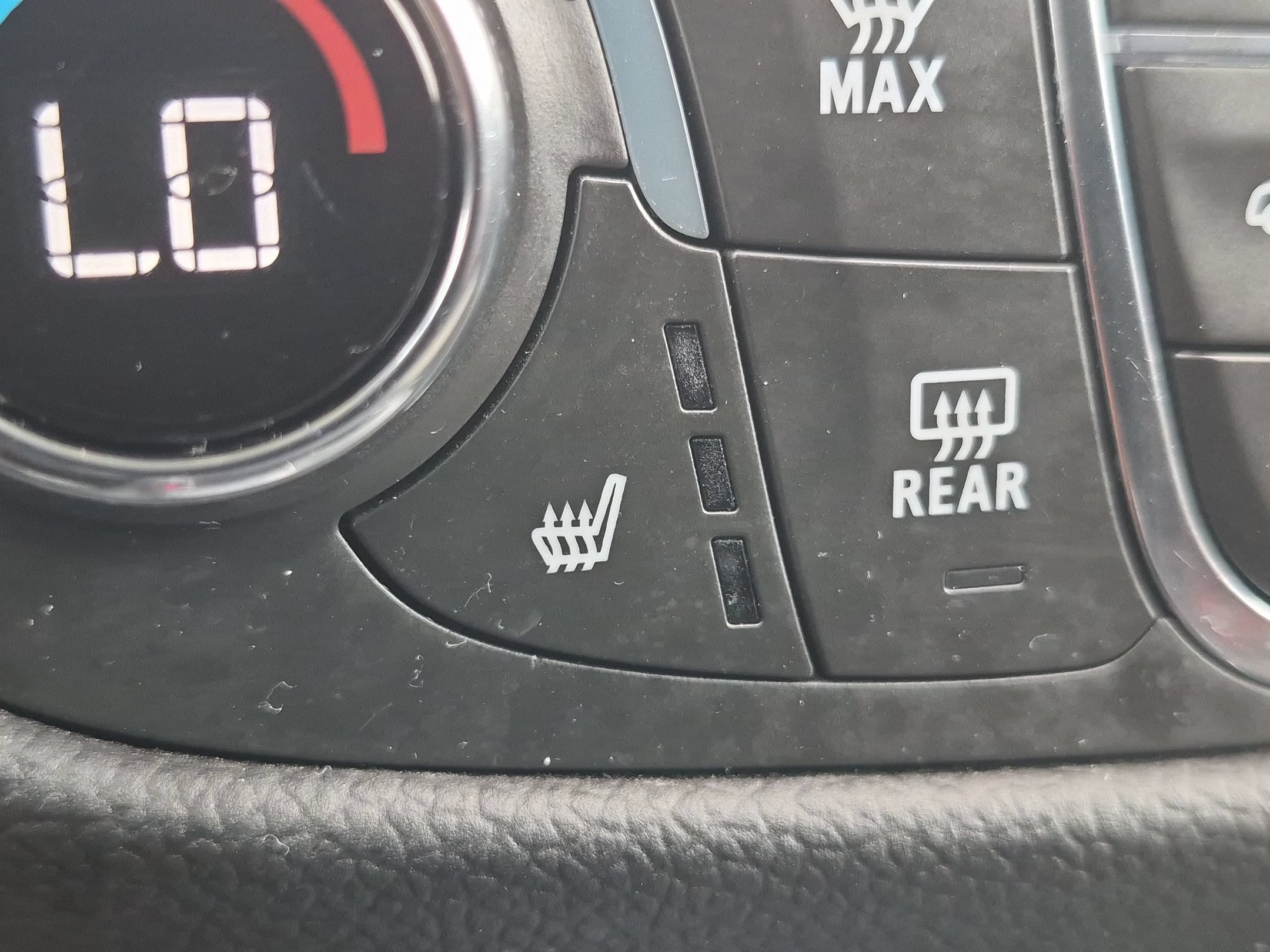 Used 2024 Chevrolet Equinox LT FWD image 20