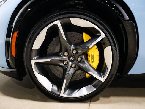 Used 2025 Ferrari Purosangue AWD/4WD image 21