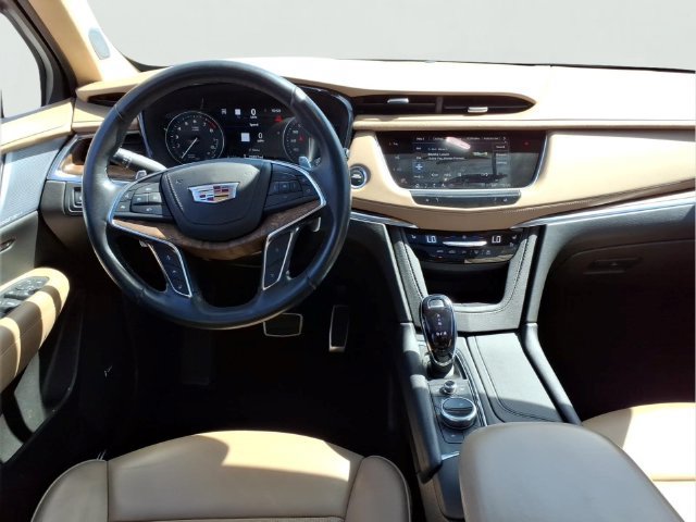 Used 2023 Cadillac XT5 Sportv w/ Platinum Package AWD/4WD image 7