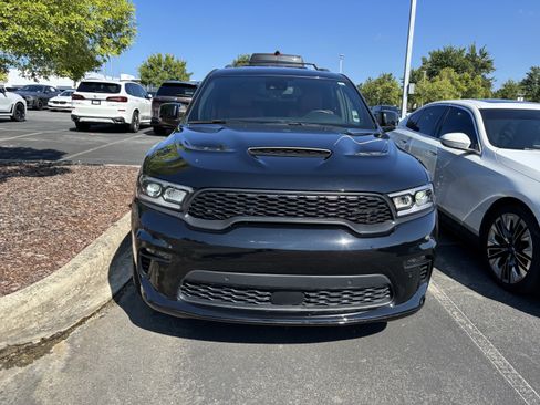 Used 2022 Dodge Durango SRT w/ Premium Interior Group AWD/4WD image 3