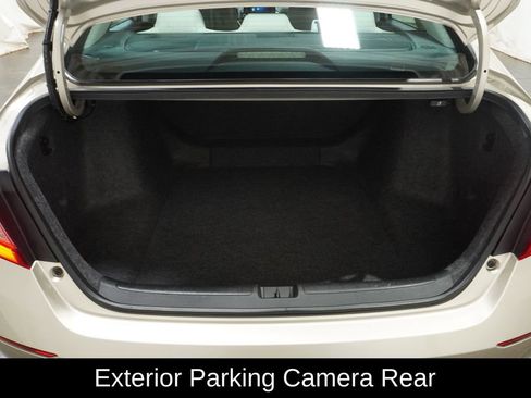 Used 2019 Honda Accord LX image 9