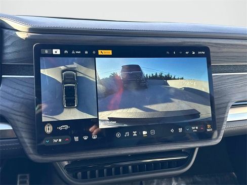 Used 2023 Rivian R1S Adventure image 12