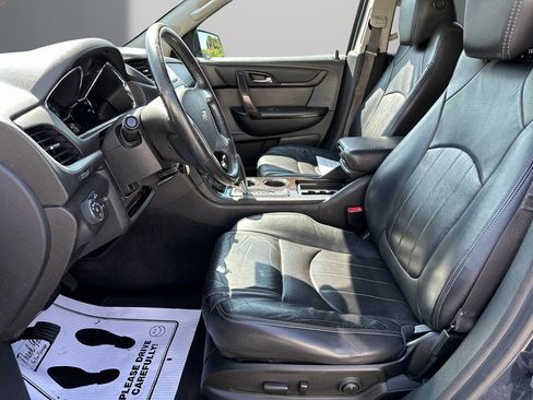 Used 2015 Chevrolet Traverse LTZ FWD image 12