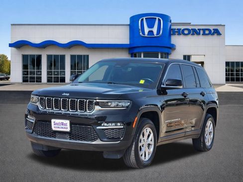 Used 2022 Jeep Grand Cherokee Limited RWD image 2