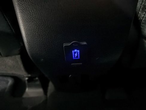 Used 2018 Toyota RAV4 XLE w/ Plus Extra Value Package image 29