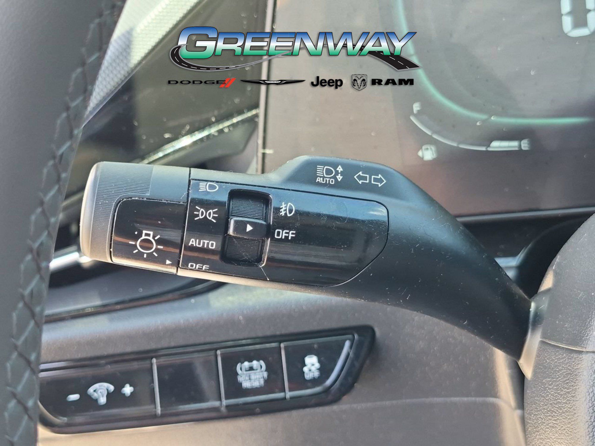 Used 2023 Kia Niro EX Touring FWD image 24