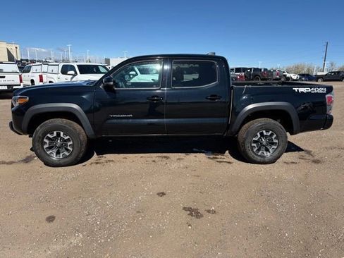 Used 2021 Toyota Tacoma TRD Off-Road w/ Technology Package image 2