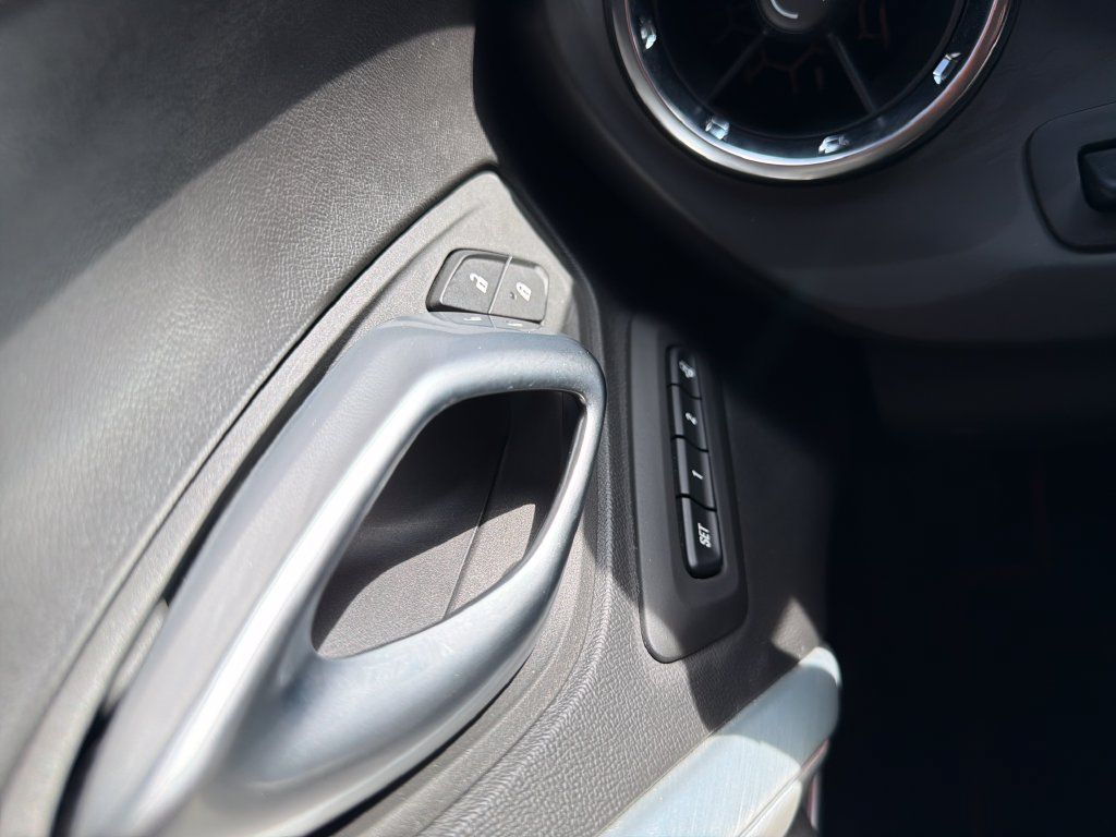Used 2022 Chevrolet Camaro ZL1 RWD image 51