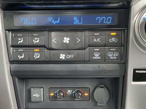 Used 2023 Toyota 4Runner Limited AWD/4WD image 17