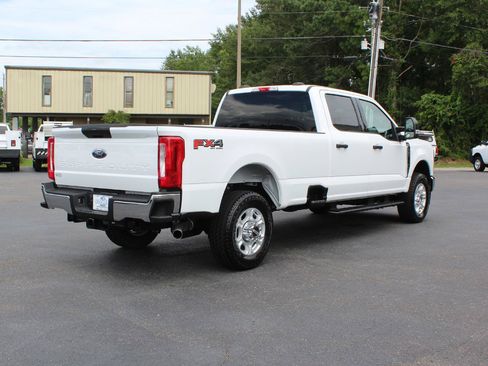 Used 2025 Ford F350 XLT AWD/4WD image 14