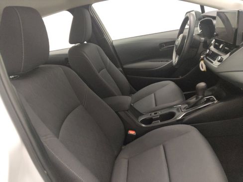 Used 2025 Toyota Corolla LE FWD image 21