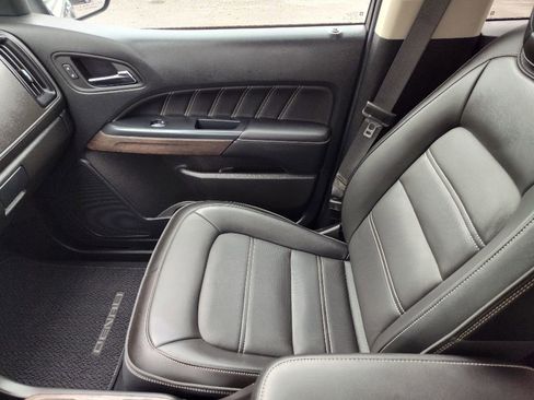 Used 2022 GMC Canyon Denali image 29