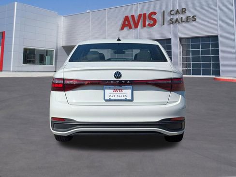 Used 2025 Volkswagen Jetta Sport FWD image 5