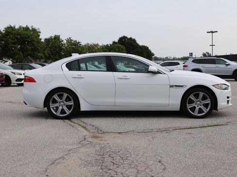 Used 2018 Jaguar XE Premium AWD/4WD image 7