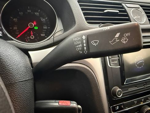 Used 2016 Volkswagen Passat 1.8T S FWD image 21
