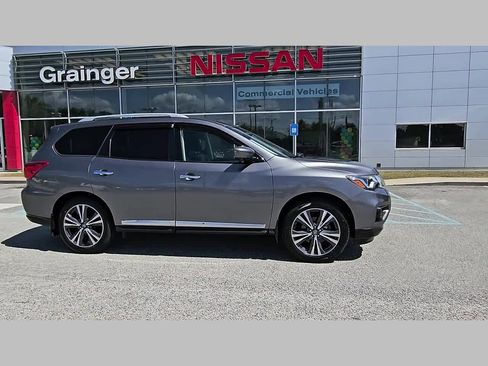 Used 2020 Nissan Pathfinder Platinum image 36