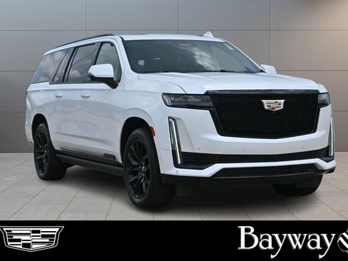 Used 2023 Cadillac Escalade ESV Sport w/ Touring Package AWD/4WD image 4