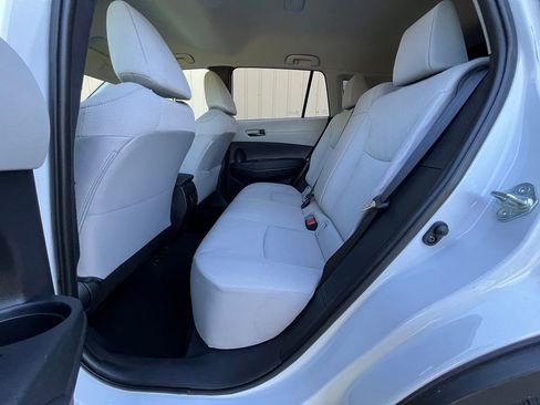 Used 2023 Toyota Corolla Cross LE AWD/4WD image 16