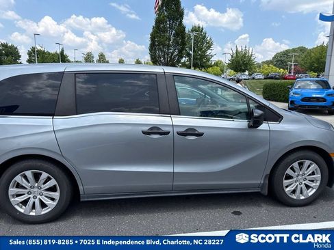 Used 2019 Honda Odyssey LX image 1
