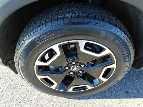 Used 2023 Ford Bronco Sport Outer Banks w/ Tech Package AWD/4WD image 4
