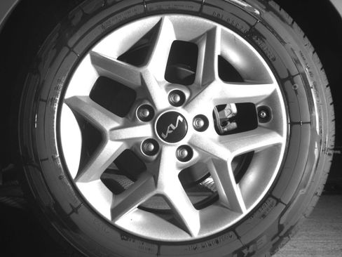 Used 2025 Kia Soul LX w/ LX Technology Package FWD image 17
