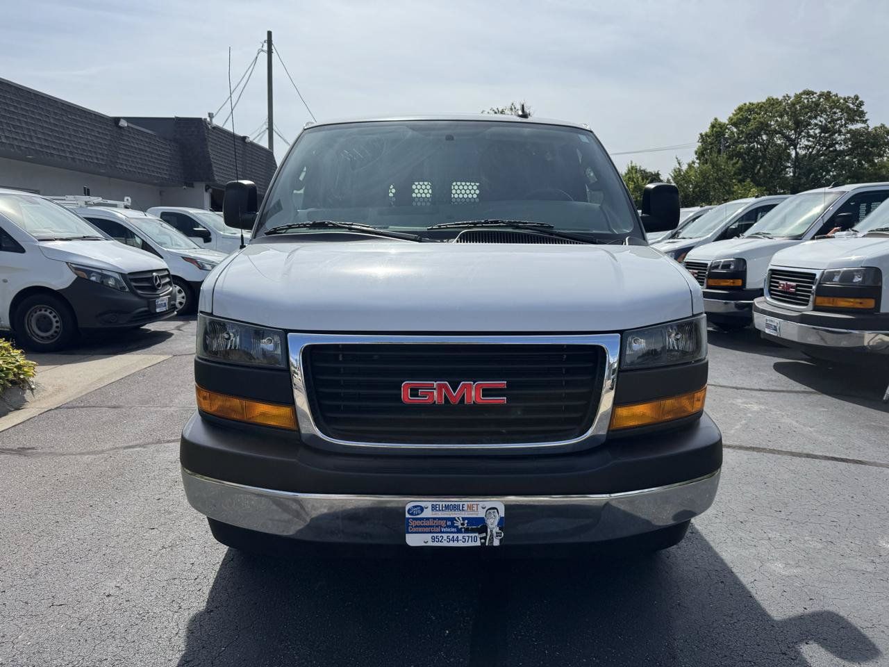 Used 2024 GMC Savana 2500 w/ Driver Convenience Package RWD image 2