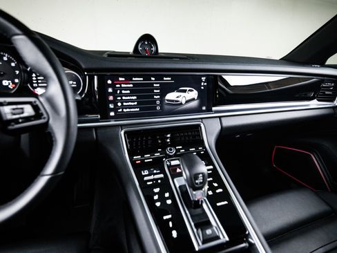 Certified 2023 Porsche Panamera image 19