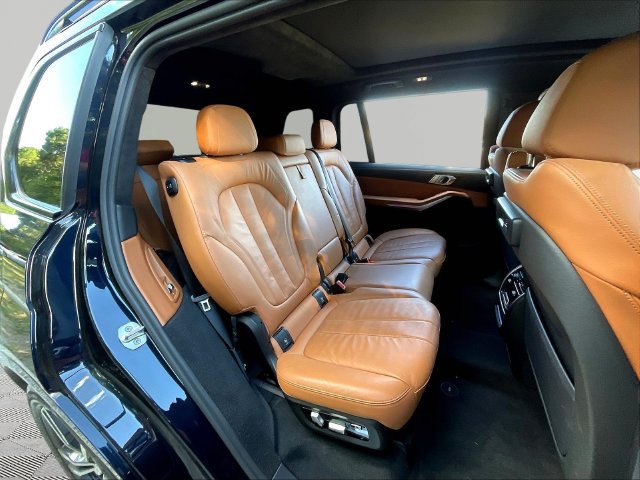 Used 2022 BMW X7 xDrive40i w/ M Sport Package AWD/4WD image 26