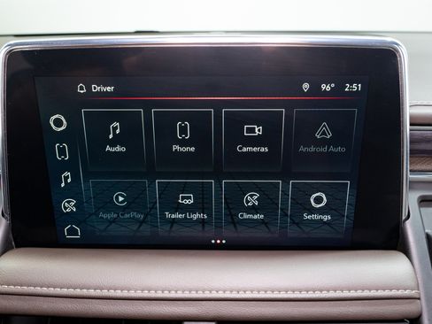 Used 2022 GMC Yukon XL SLT w/ SLT Premium Package RWD image 17