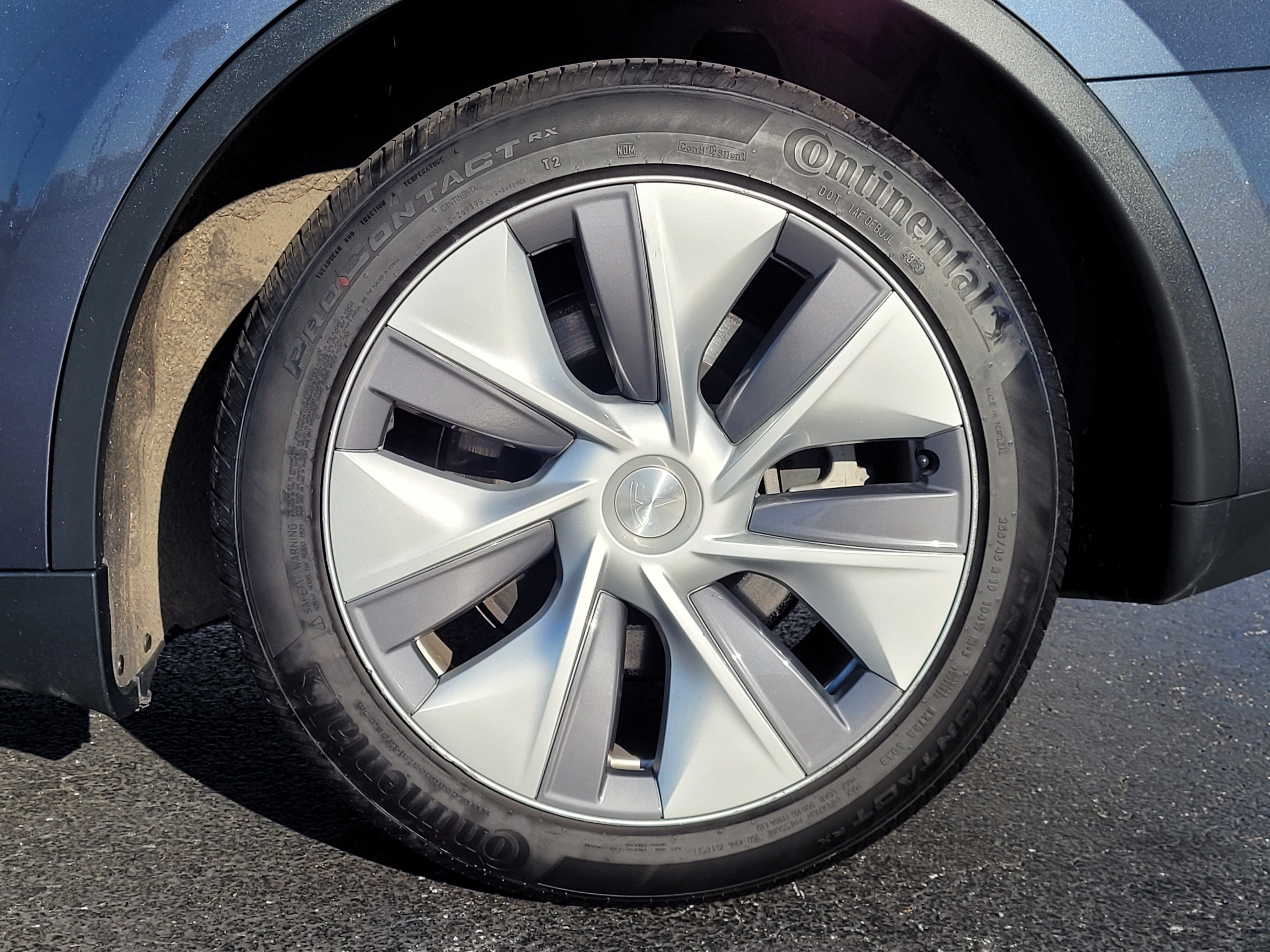Used 2023 Tesla Model Y Long Range AWD/4WD image 11