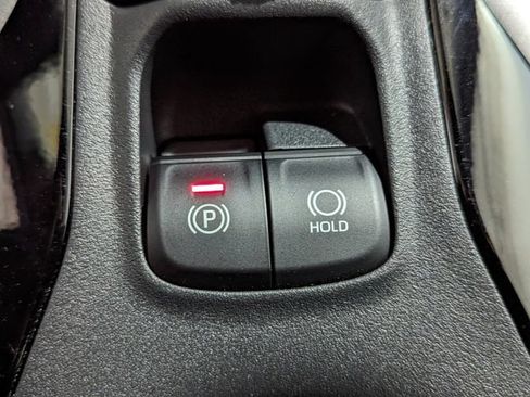 Used 2022 Toyota Corolla SE FWD image 16