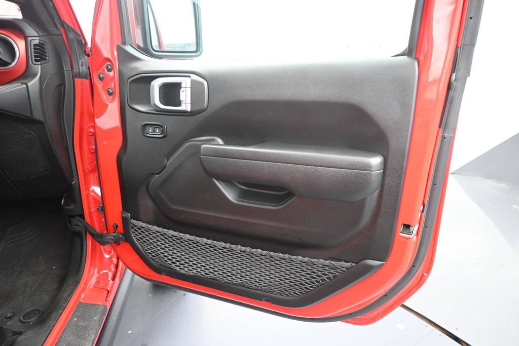 Used 2022 Jeep Gladiator Rubicon w/ LED Lighting Group AWD/4WD image 26