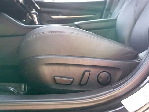 Used 2025 MAZDA MAZDA3 s image 12