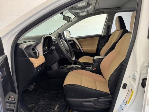 Used 2016 Toyota RAV4 XLE image 19