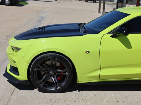 Used 2020 Chevrolet Camaro SS image 12