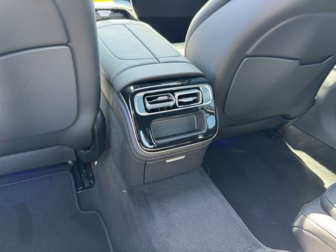 New 2026 Mercedes-Benz S 500 4MATIC image 17