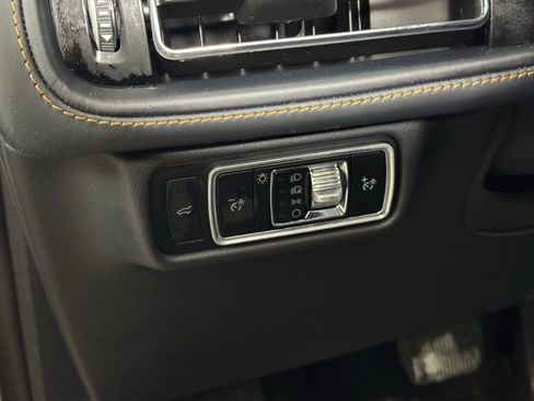 Certified 2025 Lincoln Aviator Black Label image 23