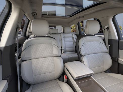 New 2026 Lincoln Nautilus Black Label image 9