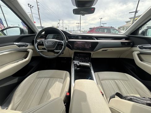 Used 2019 Audi e-tron Premium Plus AWD/4WD image 17