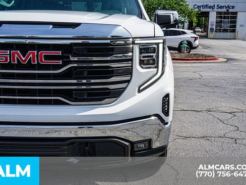 Used 2025 GMC Sierra 1500 SLT RWD image 18